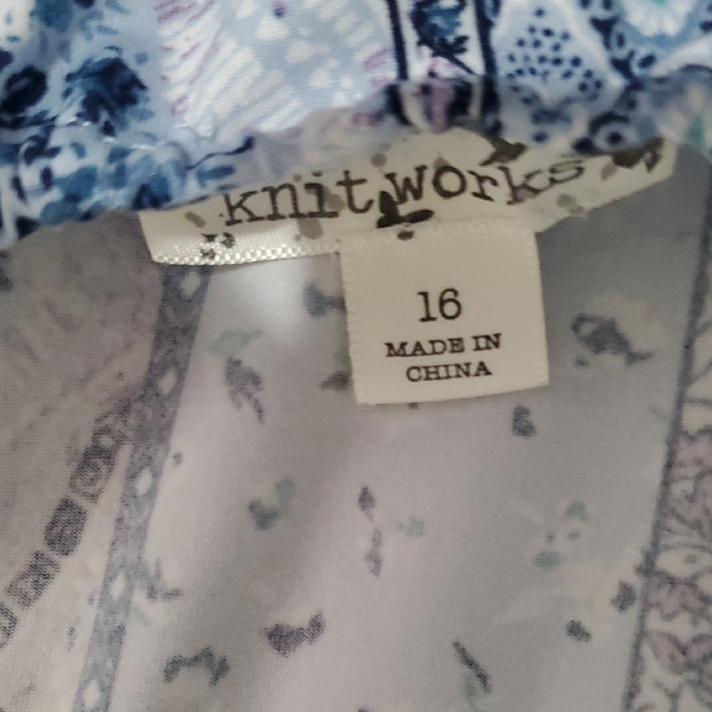 Floral Patterned Dress - Picture 4 of 4